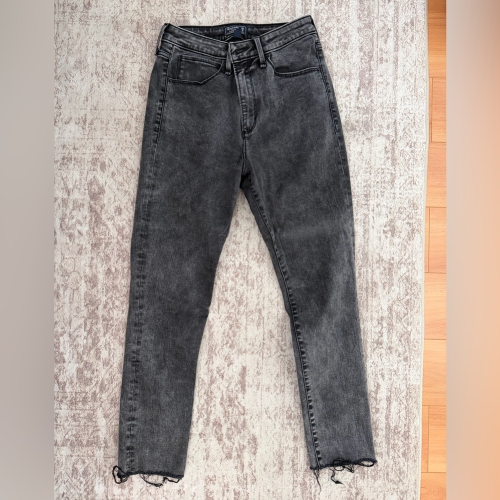 Abercrombie & Fitch Super Skinny Ankle Jean